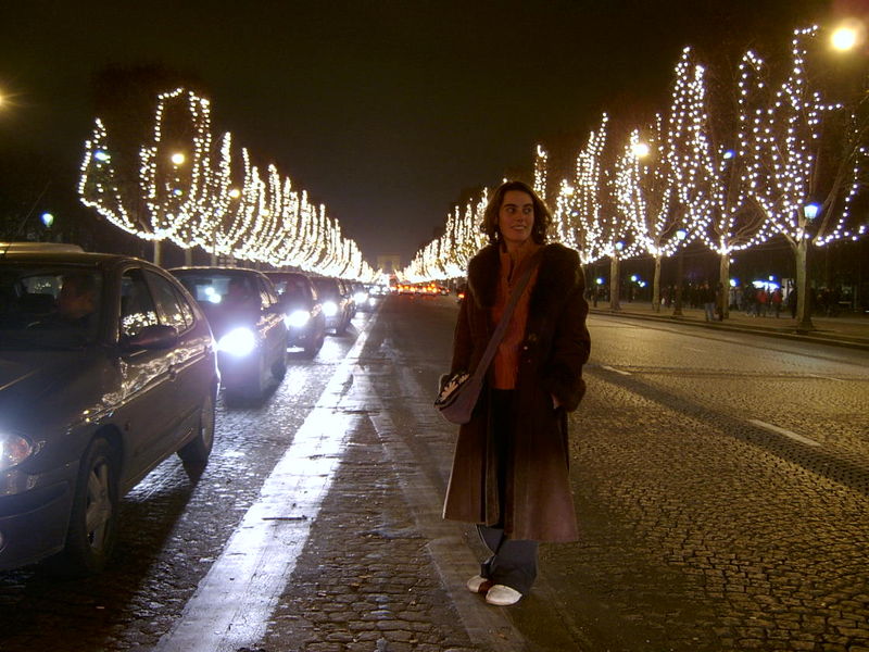 File:Champs-Elysees-Dec2005.jpg