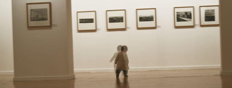 File:Resized julia-caminando-20 12 39-1.jpg