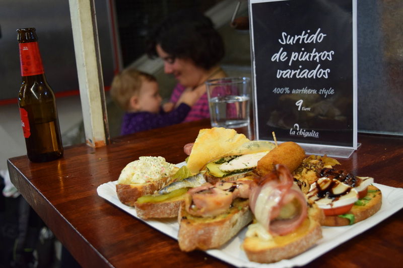 File:Lw Tapapies-17Oct2015-12.jpg