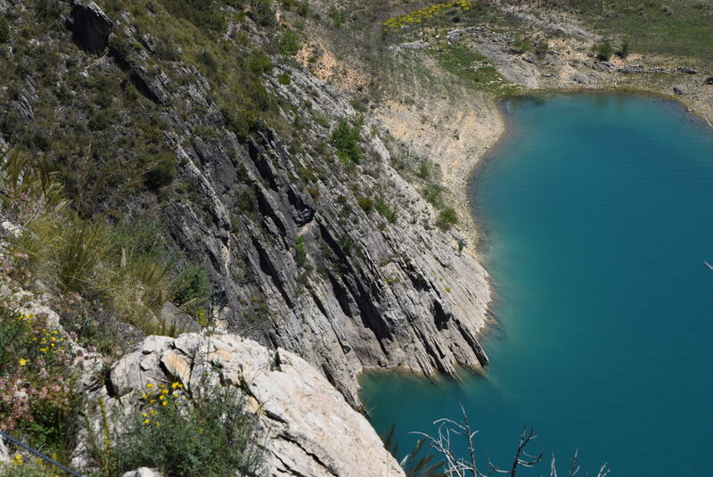 File:Embalse-de-Entrepenas-May22-7.jpg