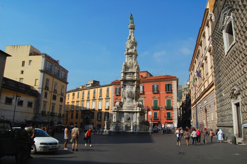 File:Napoli-sept-2012-8.jpg