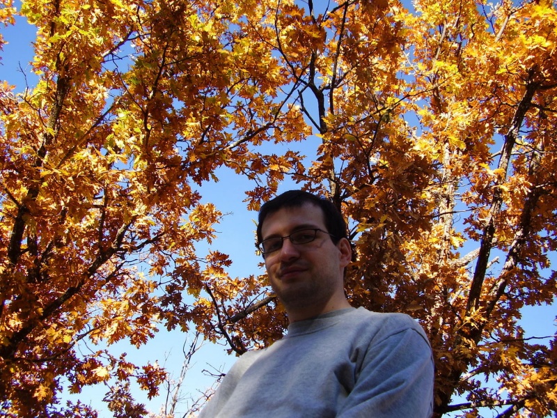 File:Around-Monumento-al-Guarda-Forestal-11Nov07-3.jpg