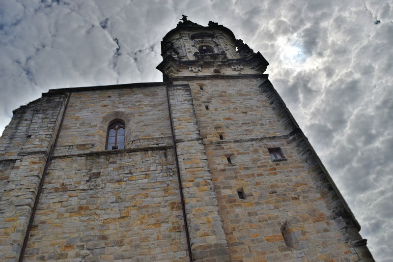 File:Bilbao-Aug15-13.jpg