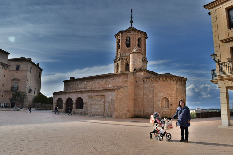 File:JugeTrip-Almanza-Apr15-1.jpg