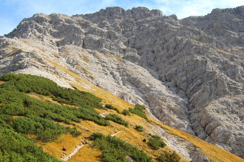 File:Kreuzspitze-Oct-2012-9.jpg