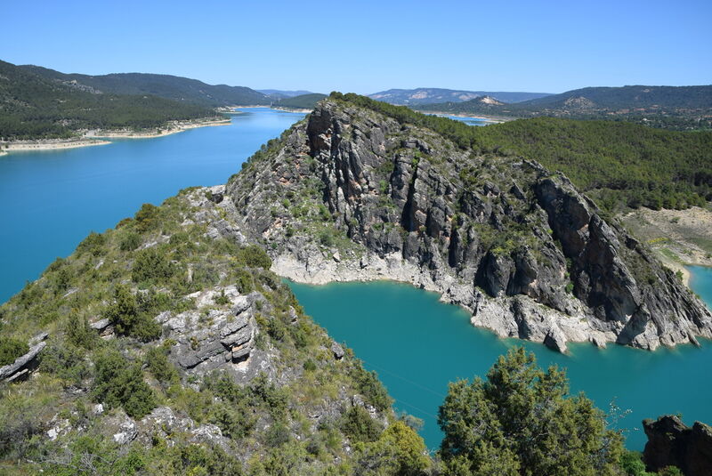 File:Embalse-de-Entrepenas-May22-6.jpg