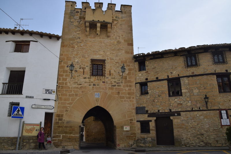 File:RubielosMora-17Apr19-8.jpg
