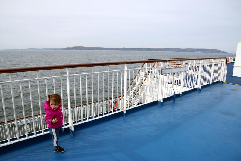 File:Ferry-IsleOfWight-10Apr2022-1.jpg