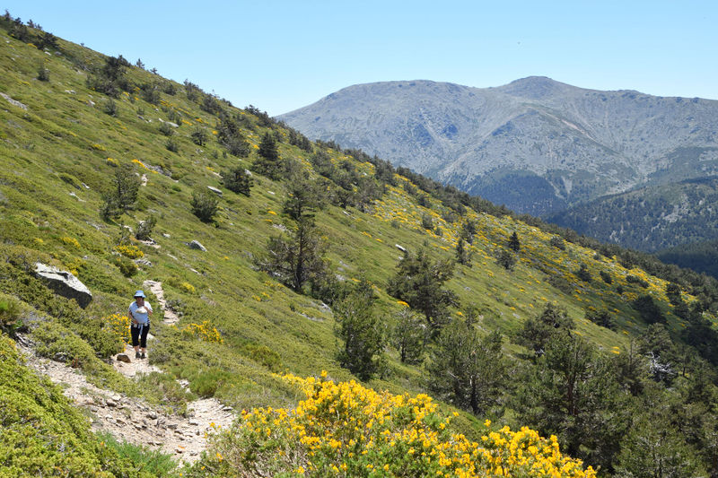 File:DosHermanas hike-22June20-1.jpg