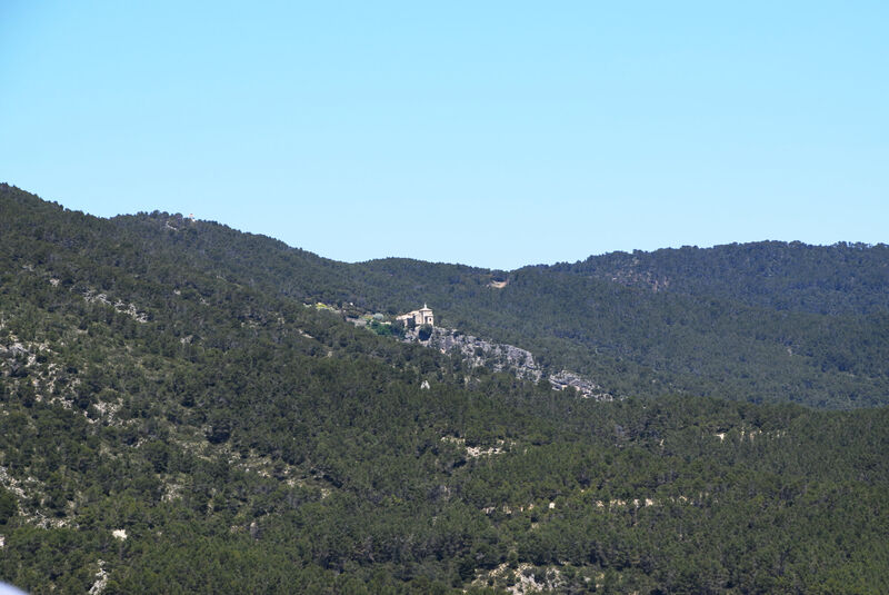 File:Entrepenas-ermita-May22-13.jpg